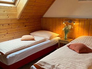 Schreibtisch, WLAN, Bettwäsche