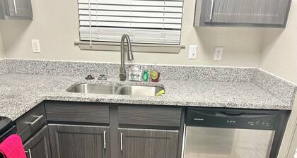 Cozy 1-bedroom apartment in lovely Augusta with AC and gym