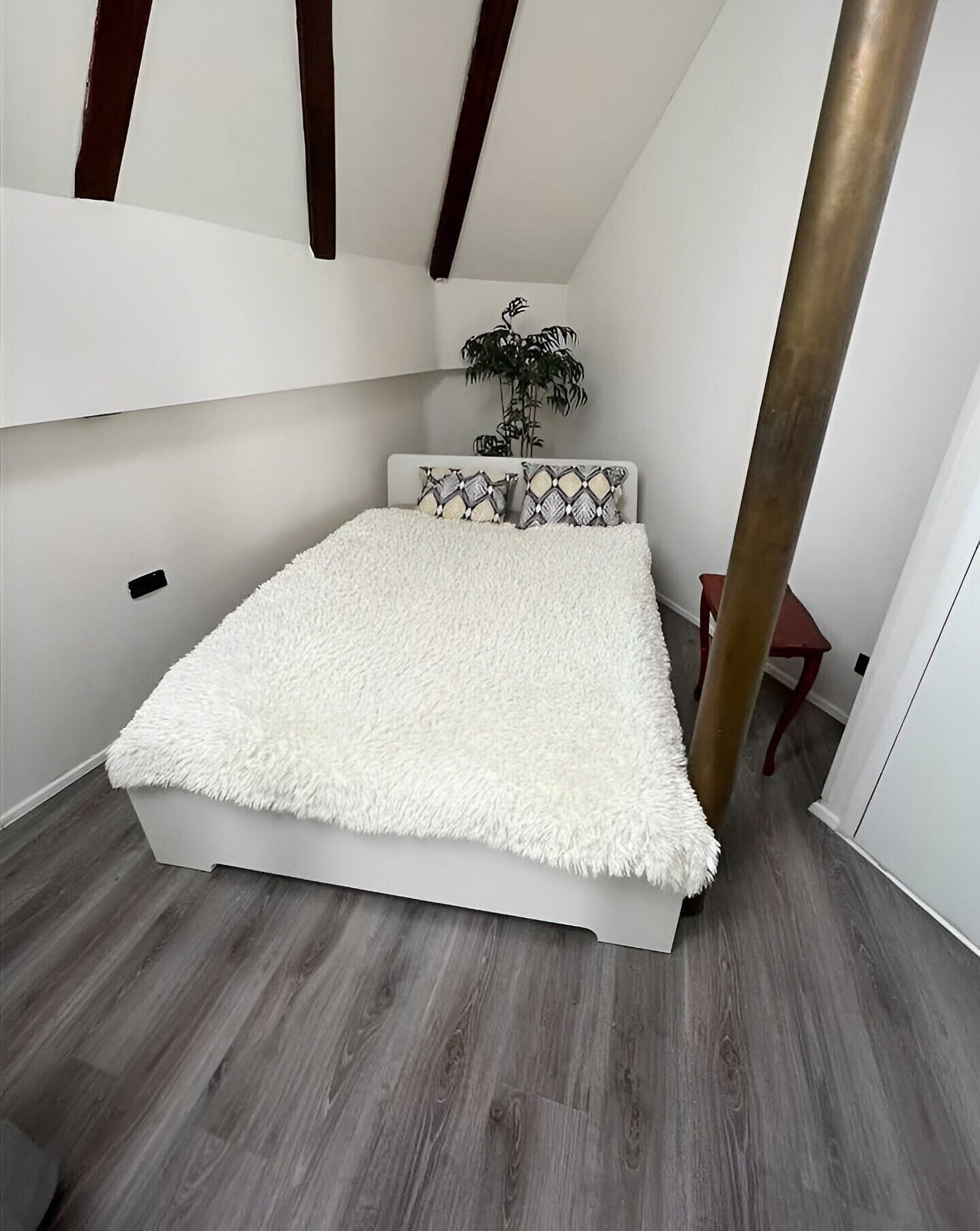 Silitysrauta/-lauta, Wi-Fi, vuodevaatteet, pääsy pyörätuolilla