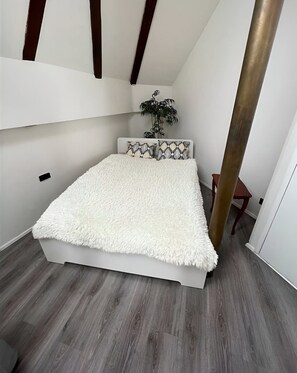 Silitysrauta/-lauta, Wi-Fi, vuodevaatteet, pääsy pyörätuolilla