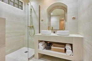 Dusche, Haartrockner