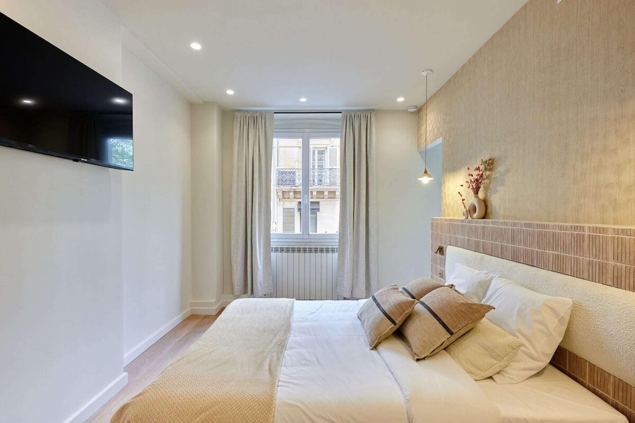 Fer et planche à repasser, draps fournis