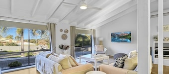 Pet-friendly Private Retreat with Large Backyard