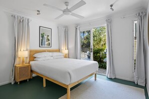 1 habitación, tabla de planchar con plancha, internet y ropa de cama 