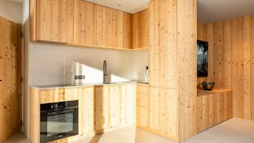 KĂŒhlschrank, Ofen, Herdplatte, GeschirrspĂŒler