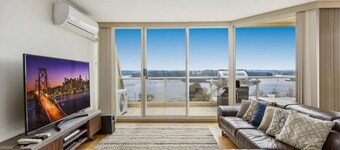 2-Bed Unit with Balcony, BBQ & Stunning Lake Views