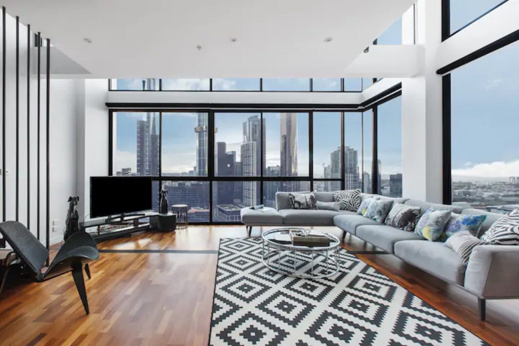 スマートテレビ、書斎 / ワークスペース