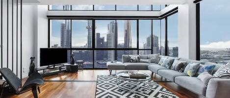 スマートテレビ、書斎 / ワークスペース