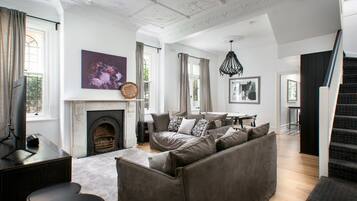 Smart TV, fireplace, offices