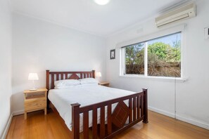 1 Schlafzimmer, Bügeleisen/Bügelbrett, Reisekinderbett, Internetzugang