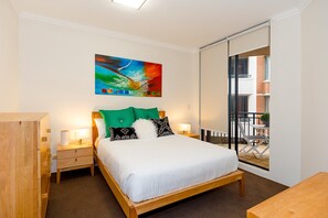2 bedrooms, desk, iron/ironing board, bed sheets