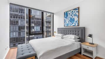 2 bedrooms, desk, iron/ironing board, Internet