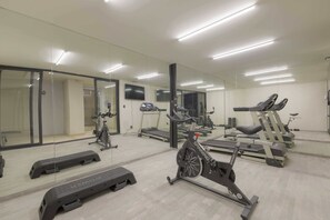 Fitness facility - TOP Aristoteles | Bright 1BR home in Polanco (Mexico City)