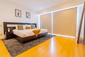 Desk, iron/ironing board, WiFi, bed sheets - TOP City View Santa Fe | Lovely 1 BR Apartment in Santa Fe (Mexico City)