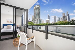 Property grounds - Sun Drenched Apartment in the Heart of Surfers (Surfers Paradise)