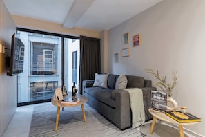TV, offices - TOP Condesa Loft | Chic Studio (Mexico City)