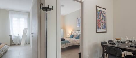 アイロン / アイロン台、WiFi、ベッドシーツ