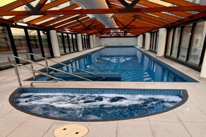 Indoor pool - Stylish Arts Precinct Unit with Fabulous Views (Southbank)