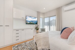 3 Schlafzimmer, Schreibtisch, Bügeleisen/Bügelbrett, Internetzugang