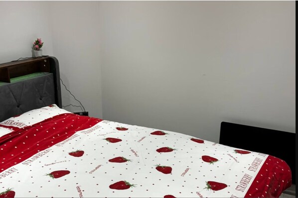 Room - Cozy Private Room in Bedford, Perfect for Solo Travellers (Bedford)