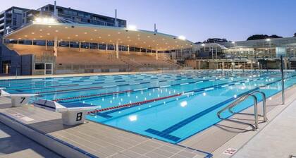 Sunny Apartment in Quiet and Green Neighbourhood