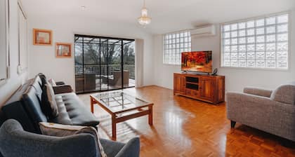 Restful Canberra Retreat in Spacious Terrace Home