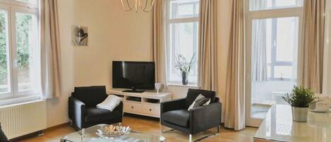 TV, stereo