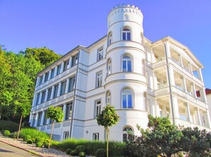 Exterior - Villa Odin - beautiful 2-room apartment with veranda - Villa Odin FeWo Ostseerauschen (Sellin)