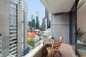 Property grounds - Modern 1-Bed City Apartment with Pool and Gym (Melbourne)