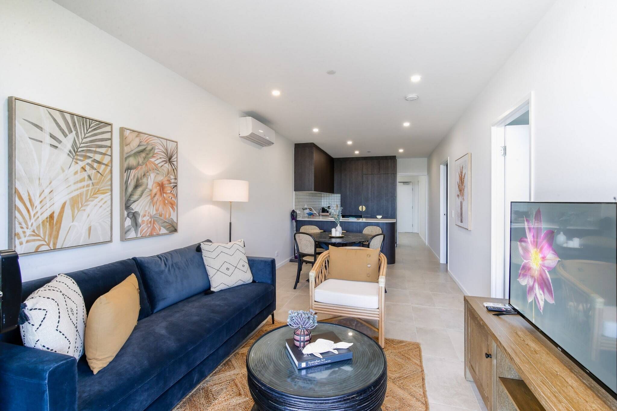 Elegant 2-bed Apartment With Incredible Bay Views - Batemans Bay