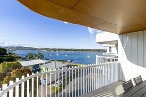 Property grounds - Bay View 2-Bedroom Apartment with BBQ (Batemans Bay)