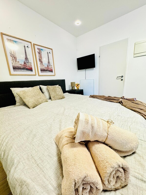 Basic Studio | Iron/ironing board, free WiFi - Central King Studio Downtown Area (Vienna)