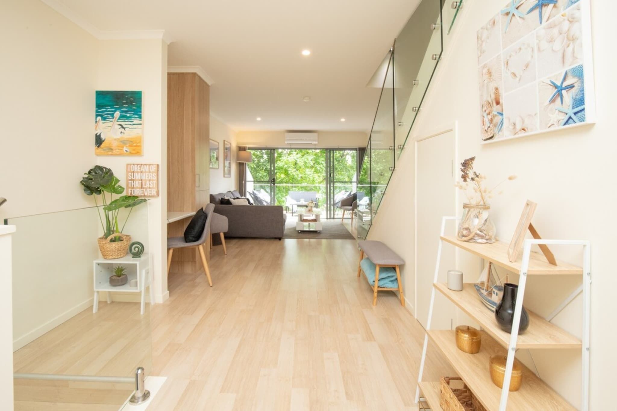 Generous 2-bed Townhouse With A Private Balcony - Batemans Bay