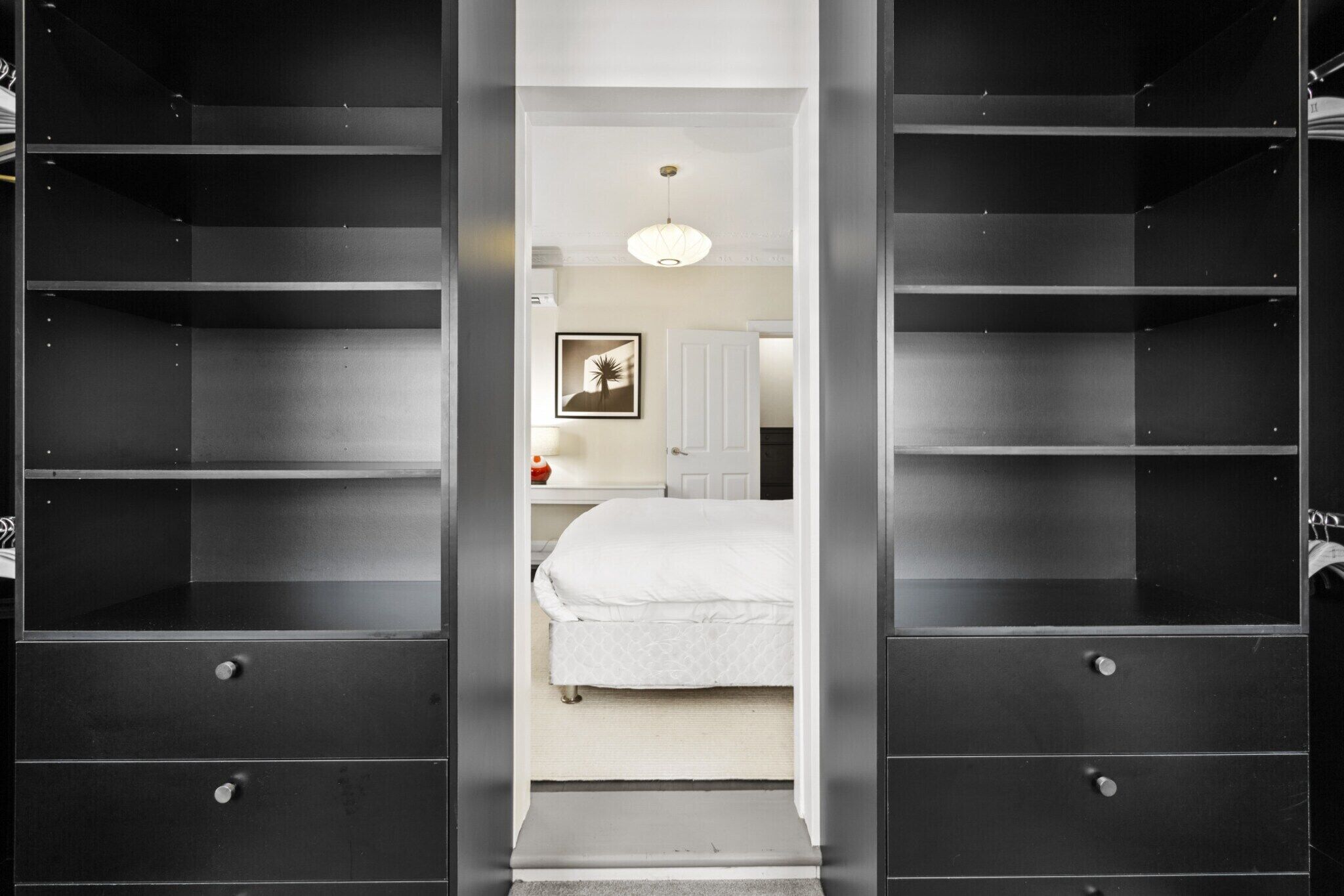 2 bedrooms, iron/ironing board, bed sheets