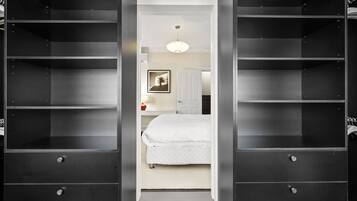 2 bedrooms, iron/ironing board, bed sheets