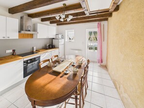 Frigorifero, microonde, forno, lavastoviglie