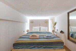Planxa i posts de planxar, Internet i roba de llit 
