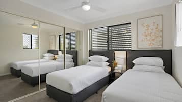 2 bedrooms, iron/ironing board, travel cot, Internet