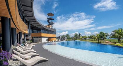 Cozy 4-bedroom house in fabulous San Juan with private pool & karaoke lounge