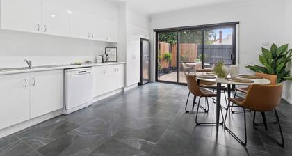 Elegante 2-Bett-Terrasse in der Nähe lokaler Parks