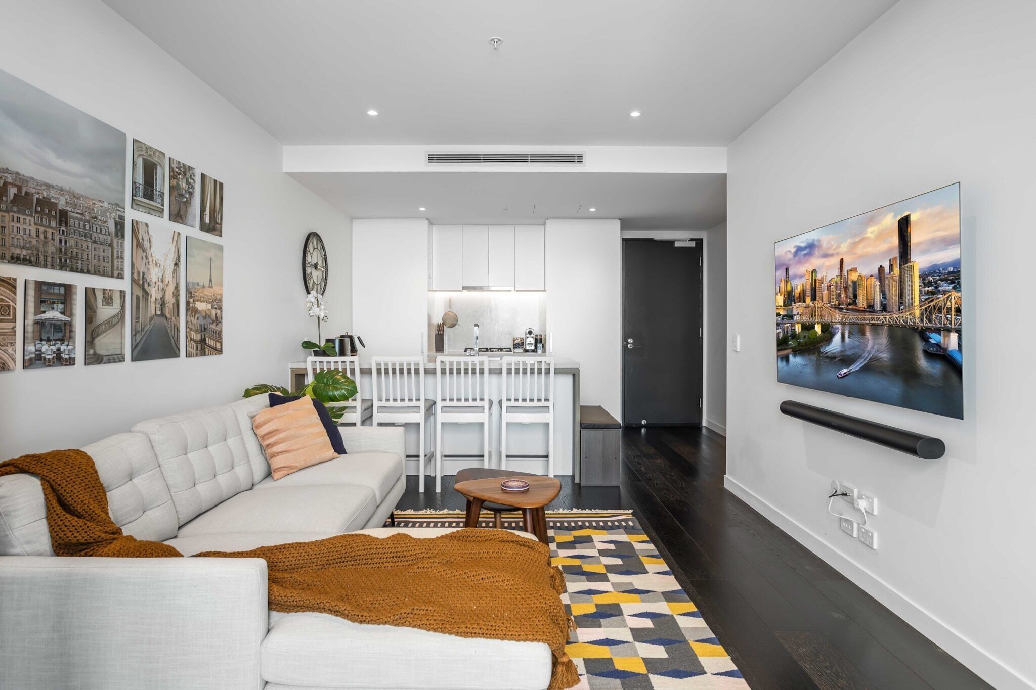 Chic 1-bed With Parking, Pool And Gym - Balmoral