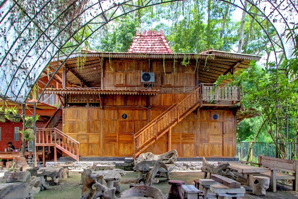 Exterior - OYO 95018 Anggrek Homestay Jogja Syariah (Sewon)