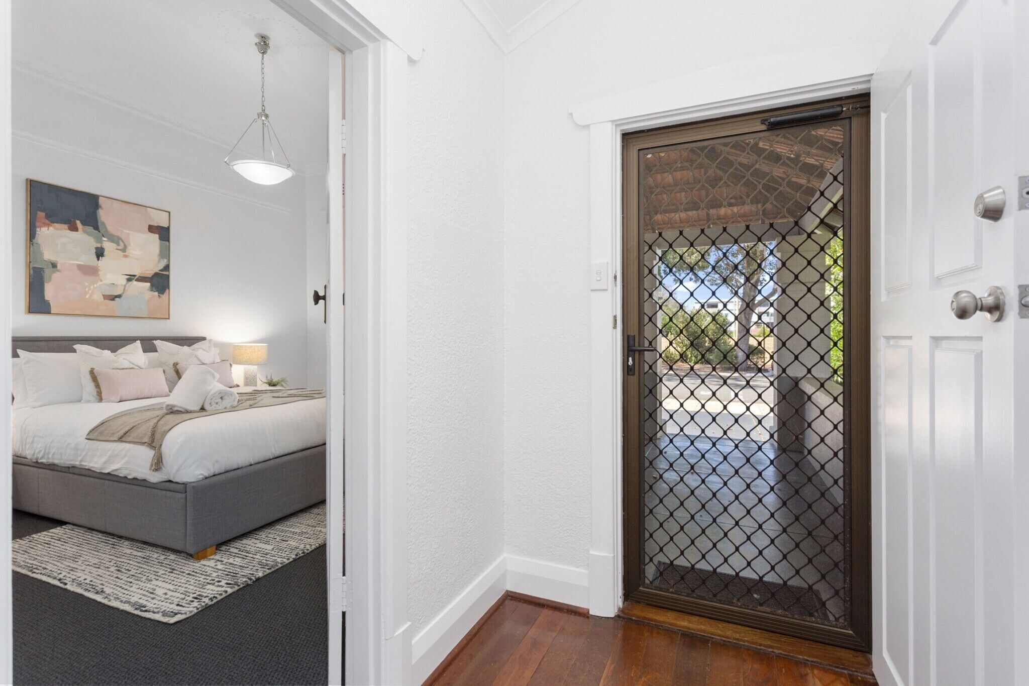 2 bedrooms, iron/ironing board, internet, bed sheets