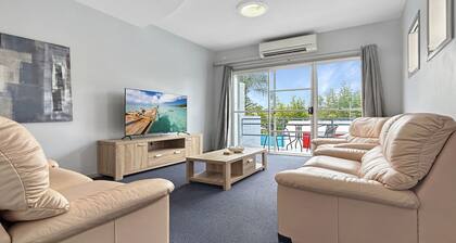 3-Bed with Alfresco Dining & Pool in Batemans Bay