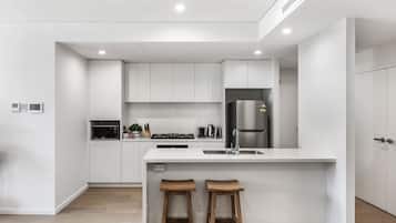 Fridge, microwave, oven, stovetop