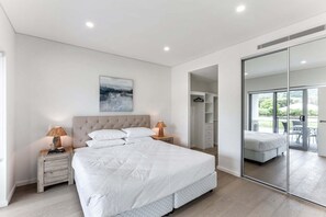 3 chambres, fer et planche à repasser, accès Internet, draps fournis