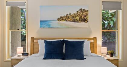 Spacious 4-Bed Family Retreat with Pool