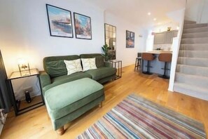 Living area - Kemptown 2BR Seaside Townhouse (Brighton and Hove)