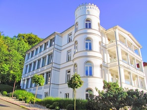 Exterior - Beautiful 2-room apartment with veranda - Villa Odin FeWo Ostseerauschen (Ostseebad Sellin)