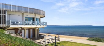 5-værelses oase med pool få minutter fra strande og parker